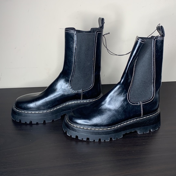 H&M Shoes - H&M Women’s Chelsea Boots Black 7